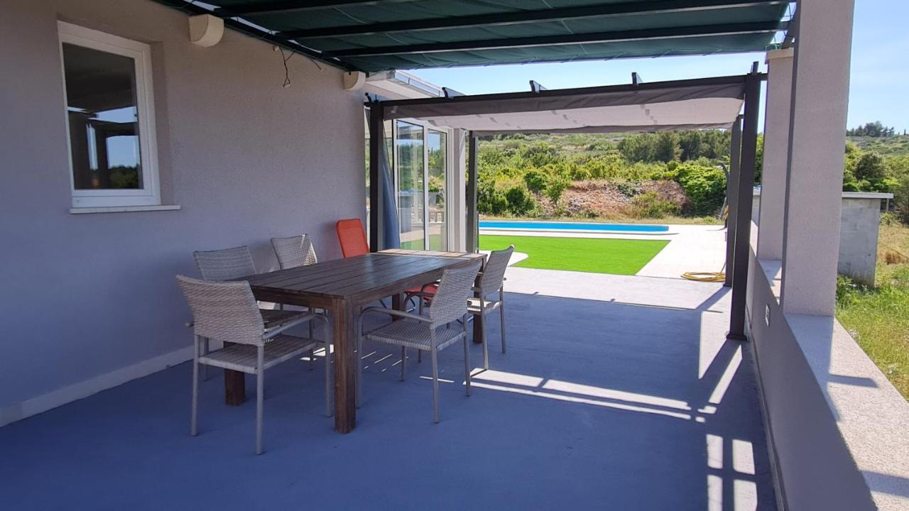 MirceNane Garden House With Heated Pool别墅 外观 照片